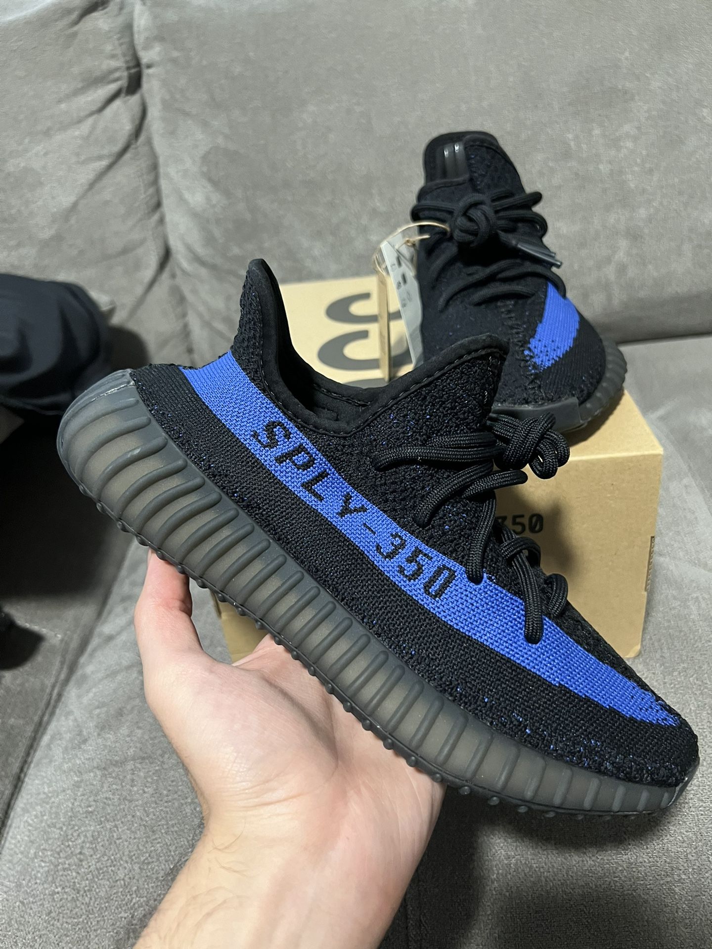 Yeezy Adidas Boost 350 V2 Black with Blue Stripe - Men\'s Athletic Shoes Amazon.com | adidas Mens Yeezy 350 V2 GY7164 Dazzling Blue  main image 4