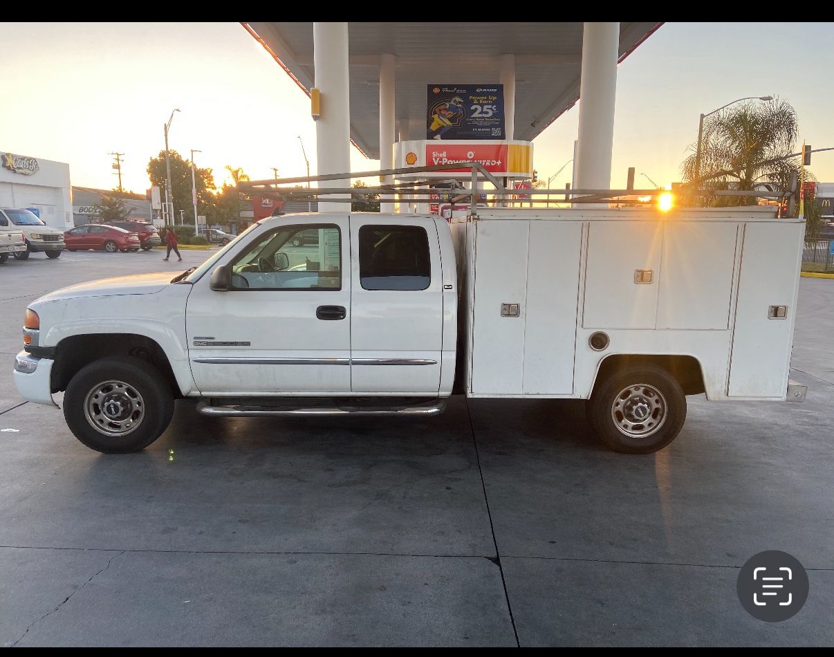 2006 GMC Sierra 2500 HD
