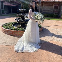 A Line Lace Wedding Dress