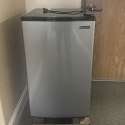 Mini Refrigerator 