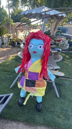NEW SALLY PIÑATA