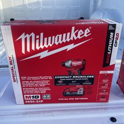 Milwaukee compact Brushless 1/4 Drill Kit