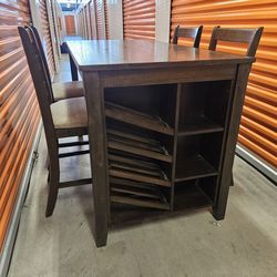 Beautiful Dining Table With 4 Chairs