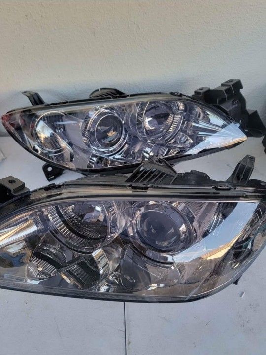 04-09 Mazda 3 Projector Headlights Luces Calaveras Micas Faros Focos Faroles