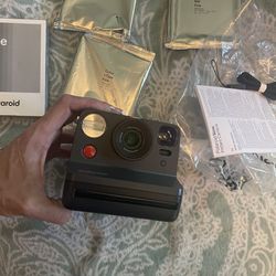 New Polaroid Camera 4 Packs Of Film
