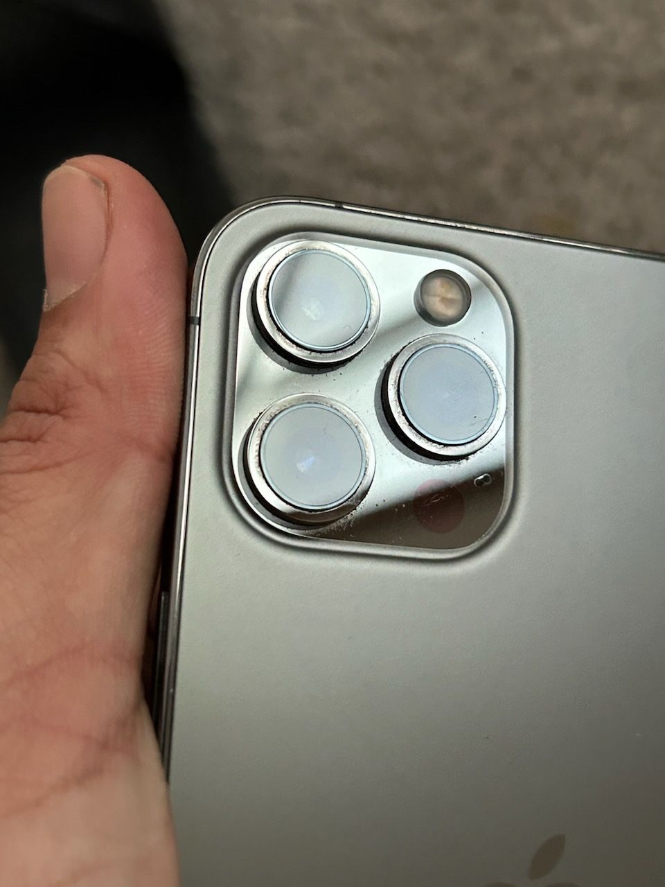 iPhone 12 Pro Max UNBLOCKED!!