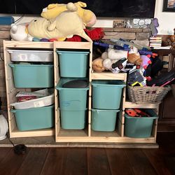 Ikea kid organizer set ( Includes toy ) FREE