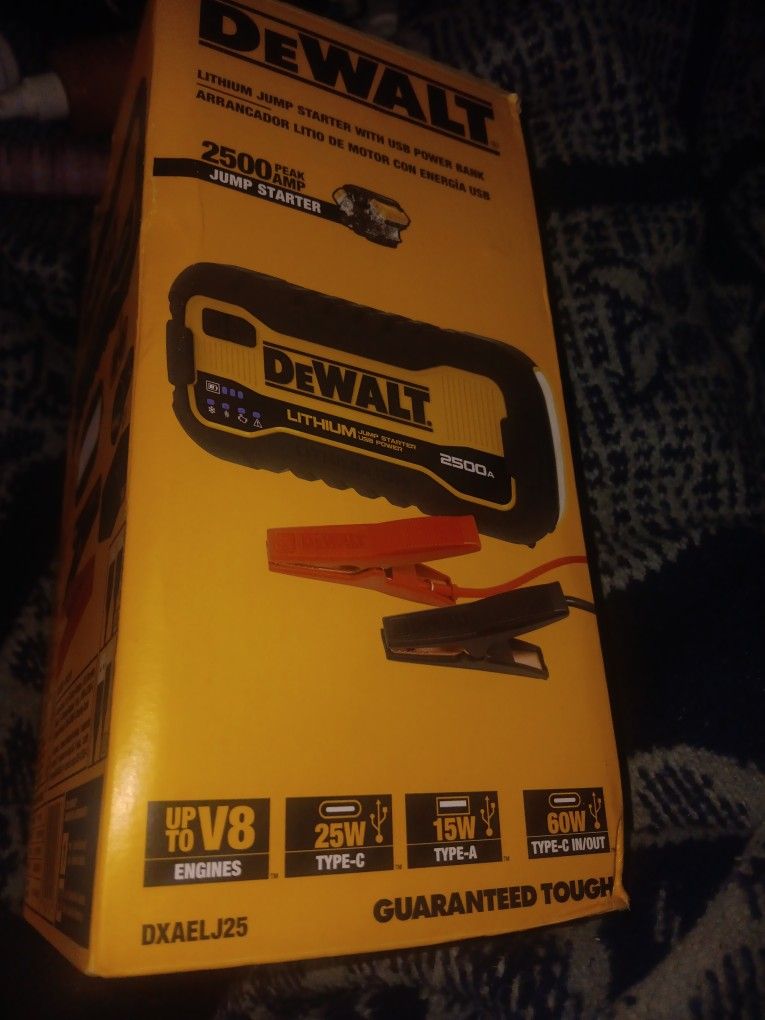 DEWALT 2500PK AMP LITHIUM JUMP STARTER & POWER BANK $100 FIRM