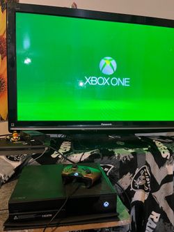 Xbox1 comes w 8games 1controller