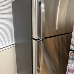 GE Fridge