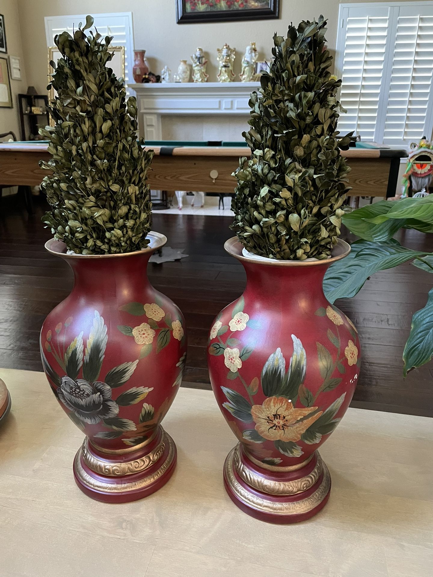 2 beautiful vases with Free topiary trees