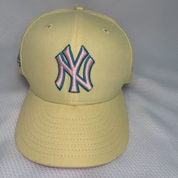 New York Yankees 1999 World Series 9FIFTY New Era Yellow Tint Snapback Pink Brim 