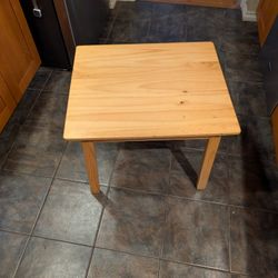 Free Wooden Toddler Table
