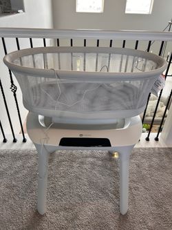 4Moms MamaRoo Sleep Bassinet