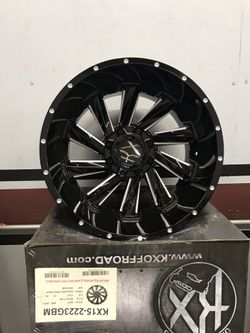 20x12 TOYOTA RAM 1500 33x12.50R20 NEW AND LEVEL KIT