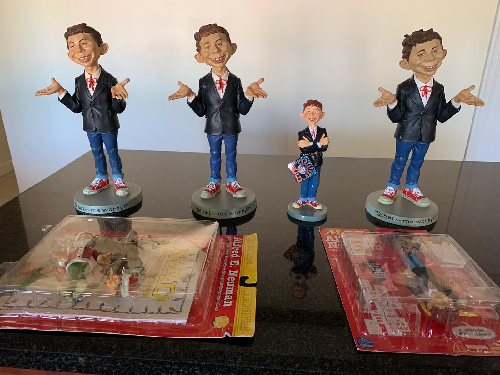 MAD Magazine Alfred E.Neuman Action figure Statue Collection