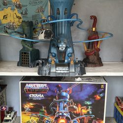Masters of The Universe Eternia Playset Origins 2024 w/ Box (pickup only)