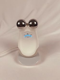 NuFACE Trinity PRO Microcurrent Facial Toning Device + Charging Cradle