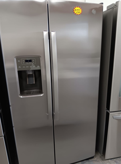 GE Side‑by‑Side Fridge – Stainless, Ice/Water Dispenser