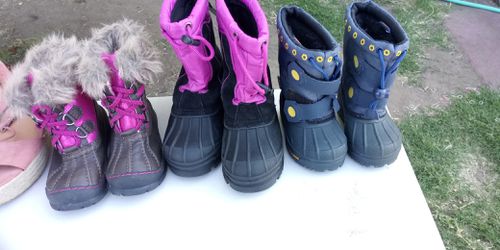 Snow boots size 5/6 13 and 11 snow bib size 18 months and snow gloves