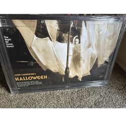 Halloween Mondo