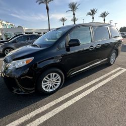 2012 Toyota Sienna