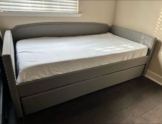 Gray Upholstered Daybed with Trundle