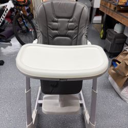 Joovy Foodoo High Chair 
