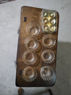 Gold And Glass Votives (21 Total) And 12 Battery Powered Tea Lights  Thumbnail