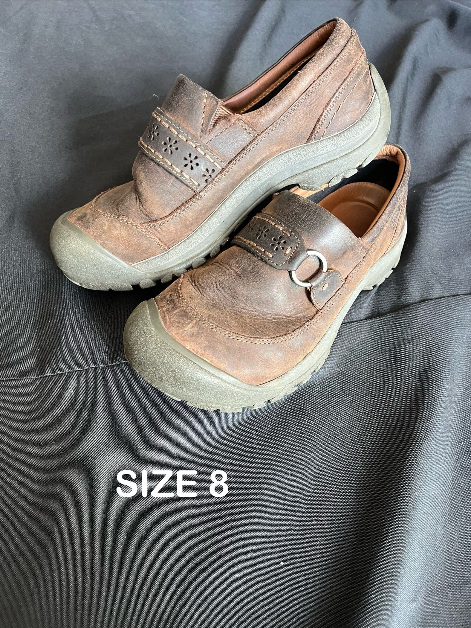 Keens kaci Size 8