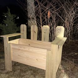 Raised Planter 