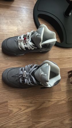Wolf grey Jordan 5 almost brand new