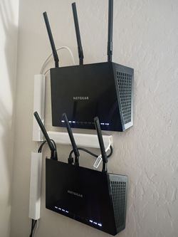 Netgear Nighthawk (2x)