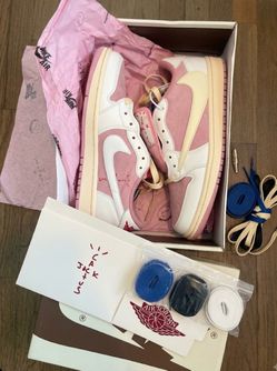 Pink Travis Scott’s