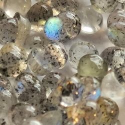 20pcs. 2.5x2.5mm Natural Labradorite Flatback Cabachon Gemstones