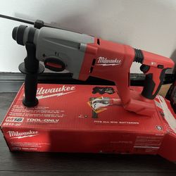 Milwaukee Rotary Hammer 