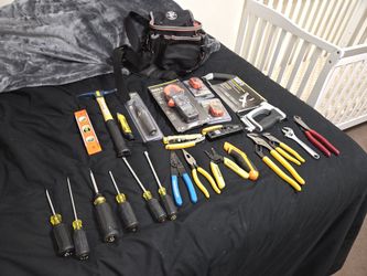 Klein Electricians Tools Lot