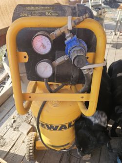 15 Gal Dewalt Air Compessor