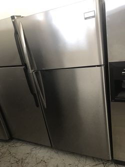 Frigidaire gallery apartment sizes refrigerator w/ice make