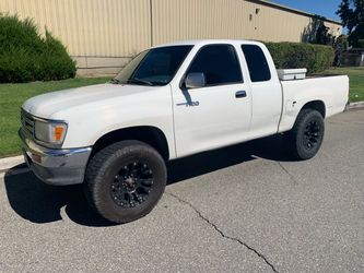 Toyota Truck - 4x4 Great Work Truck