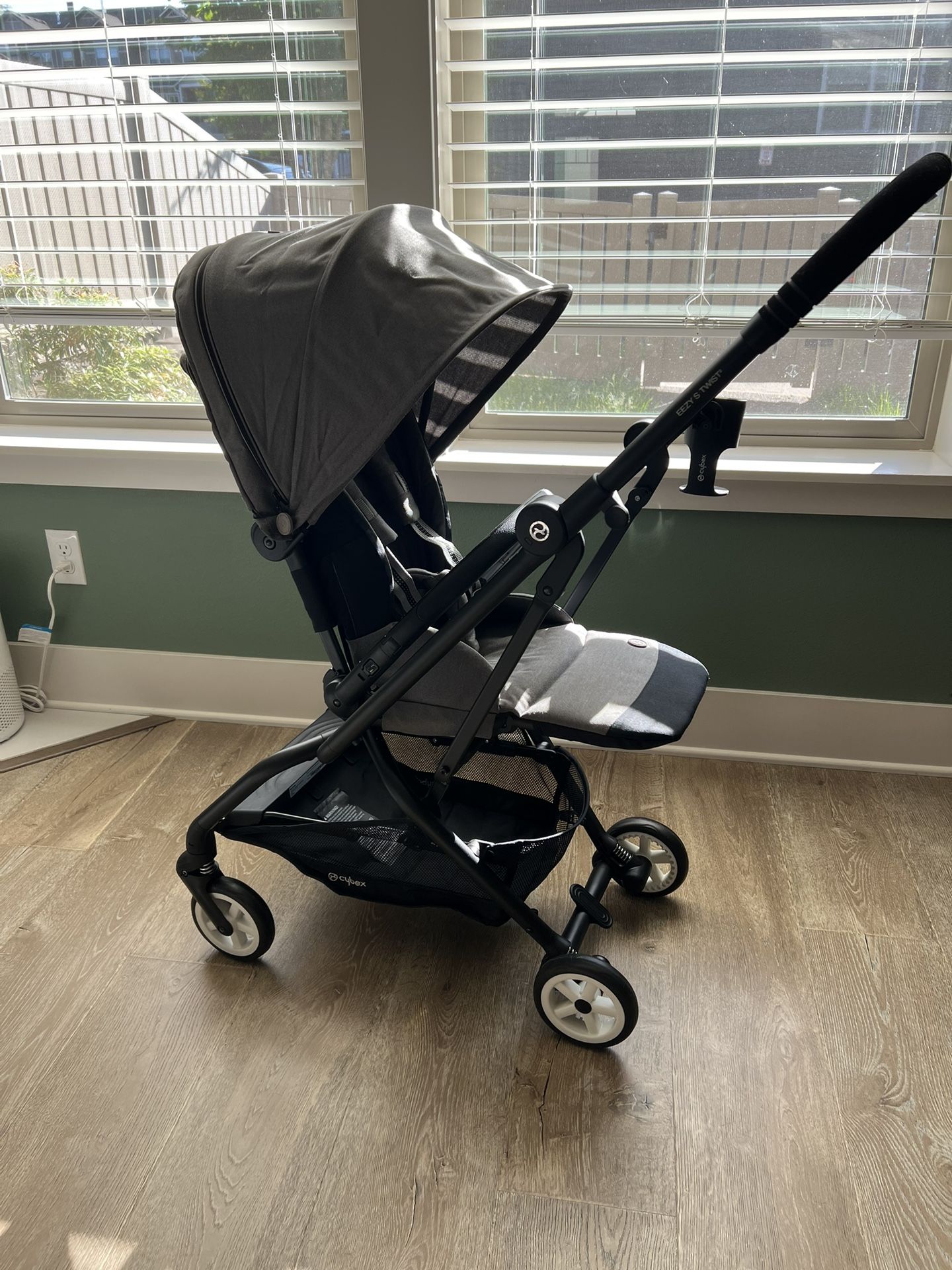 Cybex Eezy twist 2 Travel Stroller