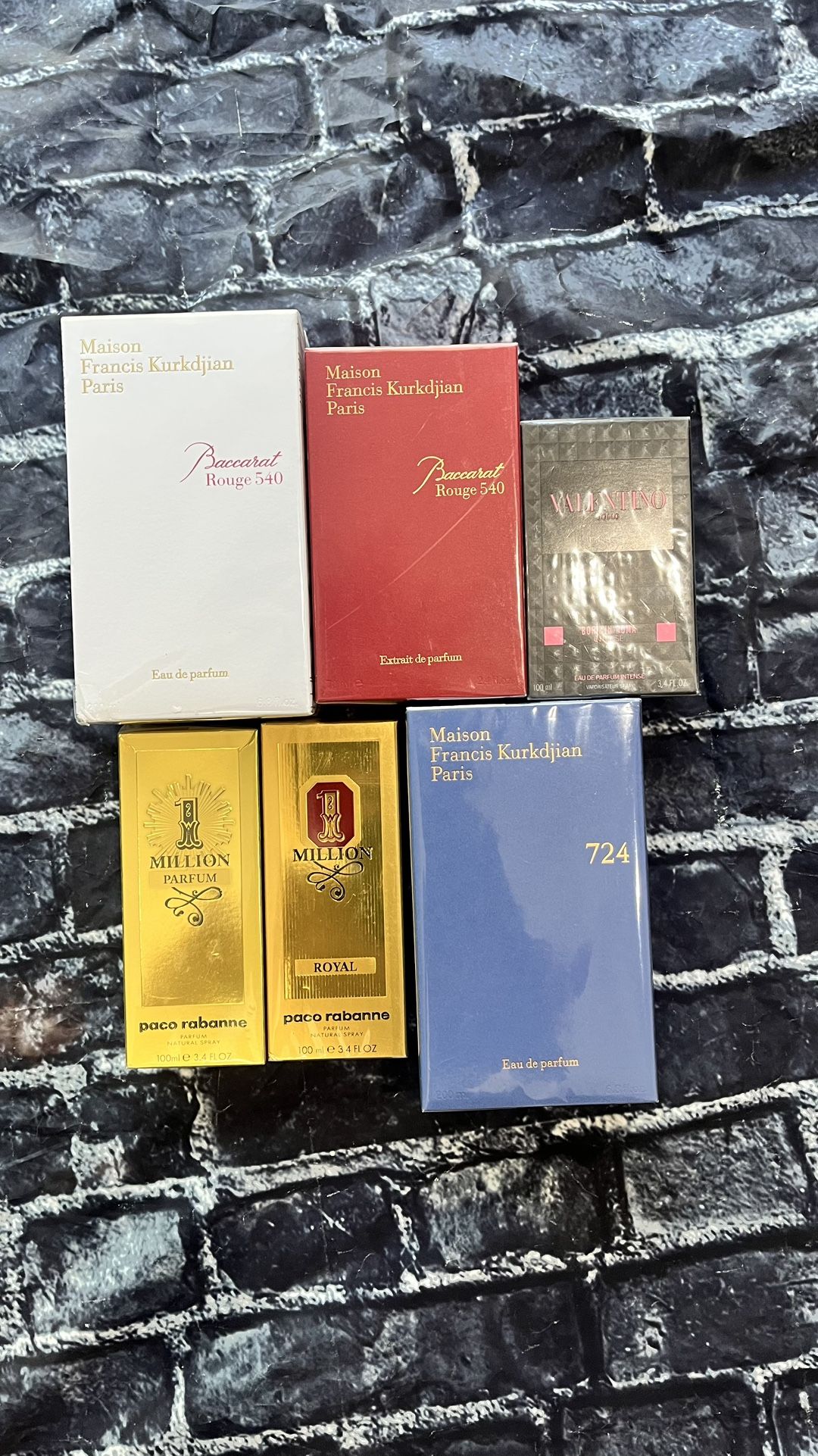 Mens and womens Cologne/Perfume Christmas bundle