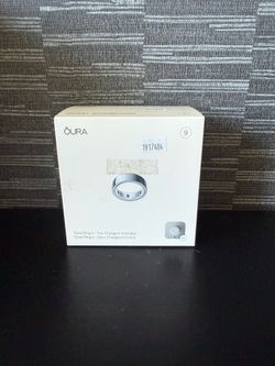 Oura Ring 4 Silver Brand new