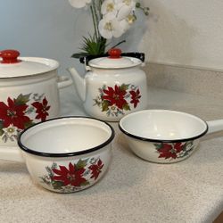 New Never Used Vintage Kitchen Set