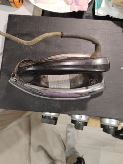Vintage General Electric Iron