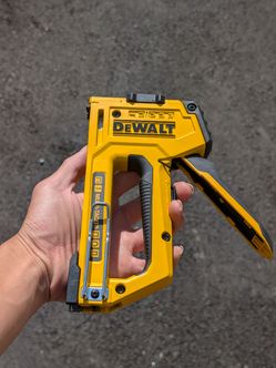 DEWALT Heavy-Duty Multi-Tacker Staple Gun – Like New No Box