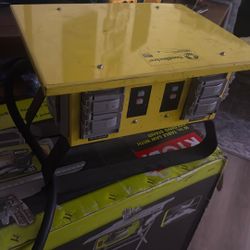 CEP Portable Power Distribution Center, 30 Amps, 125/250 Volts, 8 Outlets, Model# 6507GU