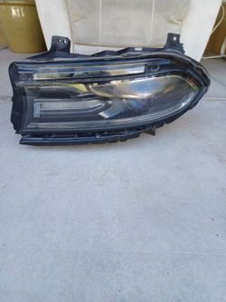 Dodge Charger scat pack headlight driver side 2019