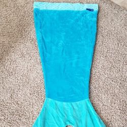 Kids Mermaid Tail Blanket