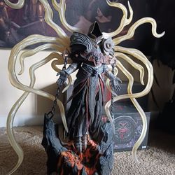 Statue of Inarius - 66cm (26in) Premium Diablo IV Statue - Blizzard Collectibles